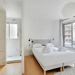 Superb 2 Bedroom 4p Alesia Párizs